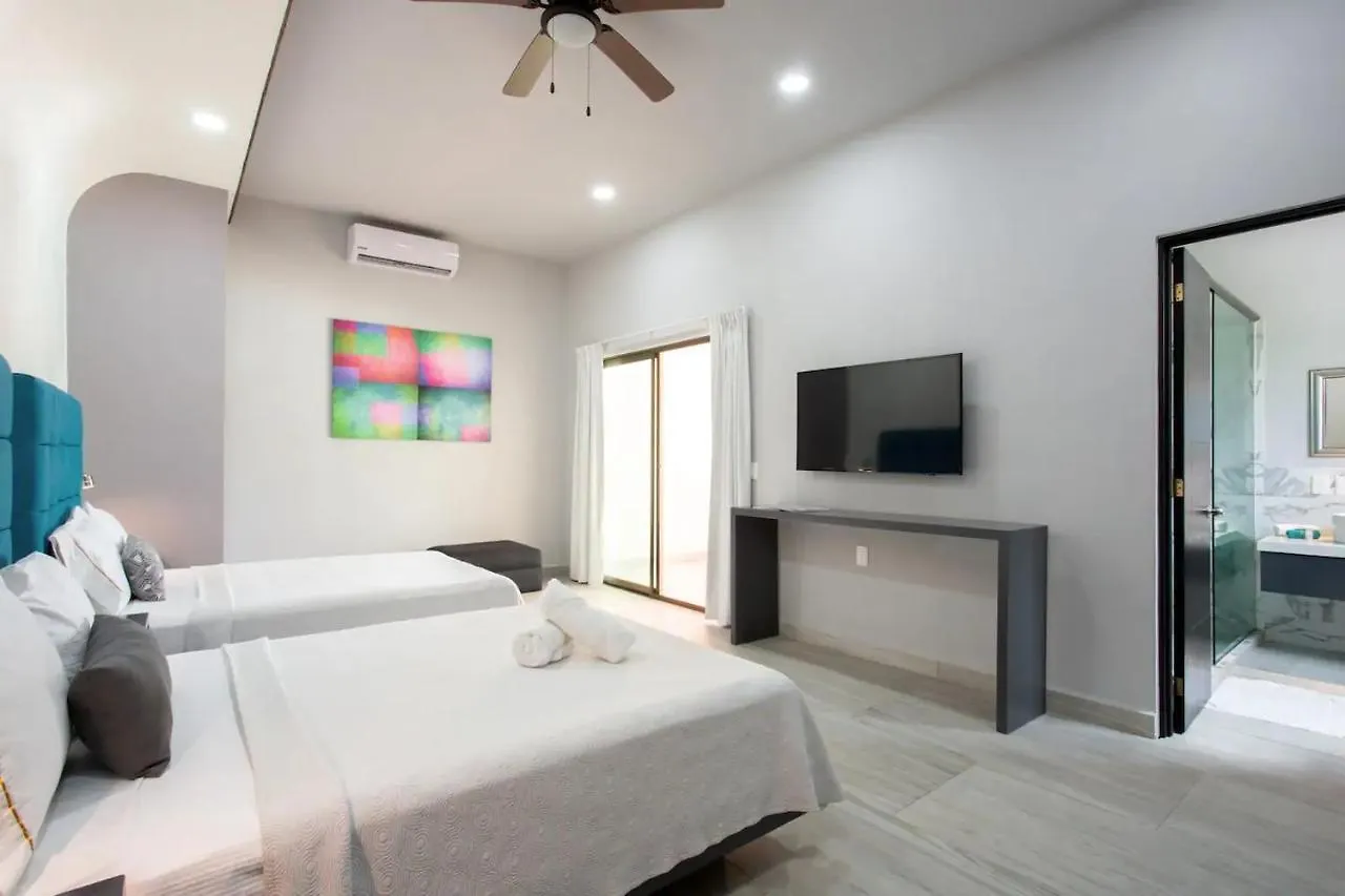 Casa Kaoba Hotel & Suites Playa del Carmen 5*,